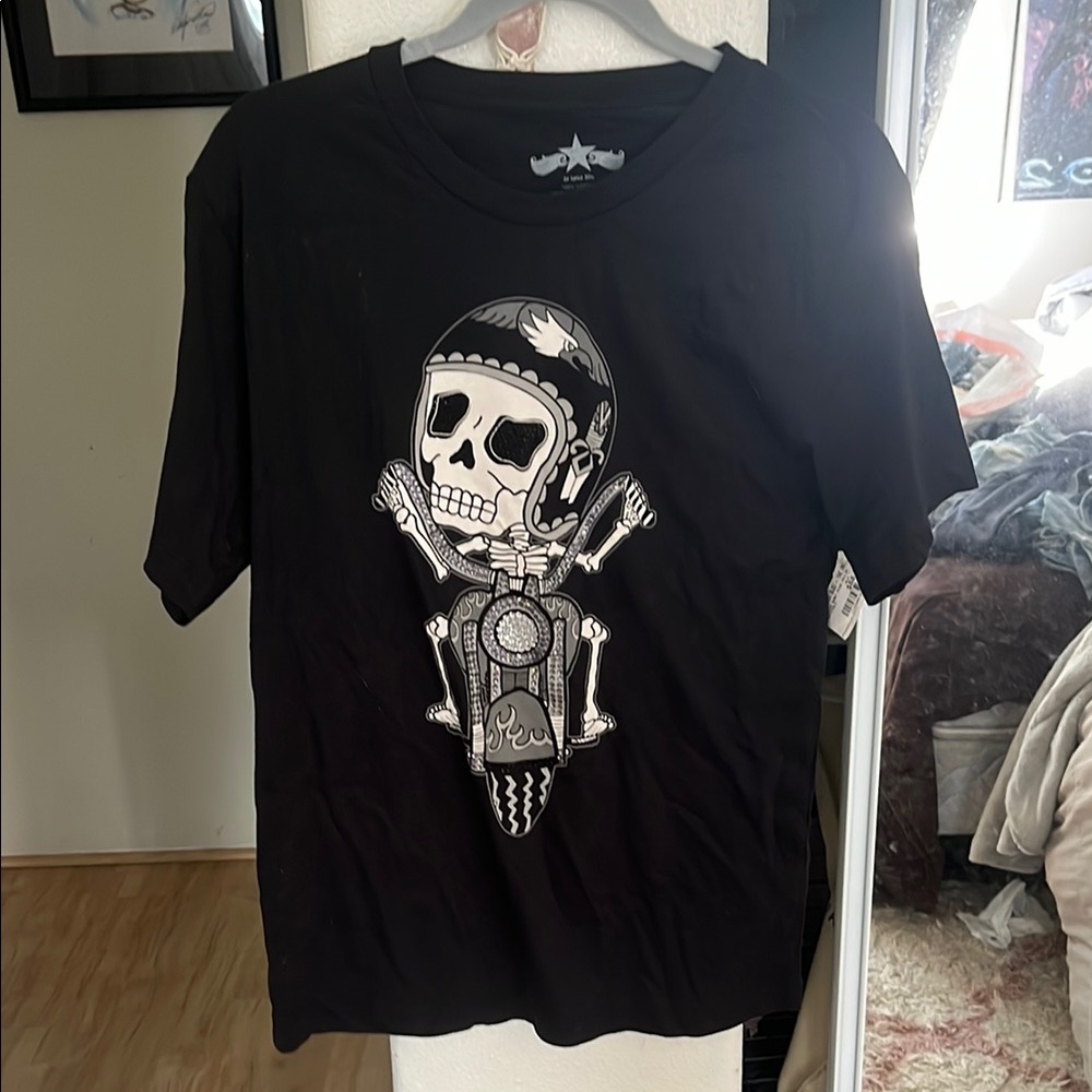 Black Skull Graphic T-Shirt